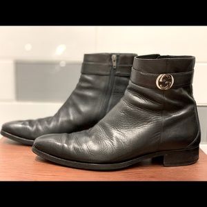 GUCCI Black Leather GG Logo Men Ankle Boots.